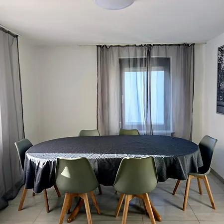 Privatunterkunft Siyen Three Private With 24h Check-in
